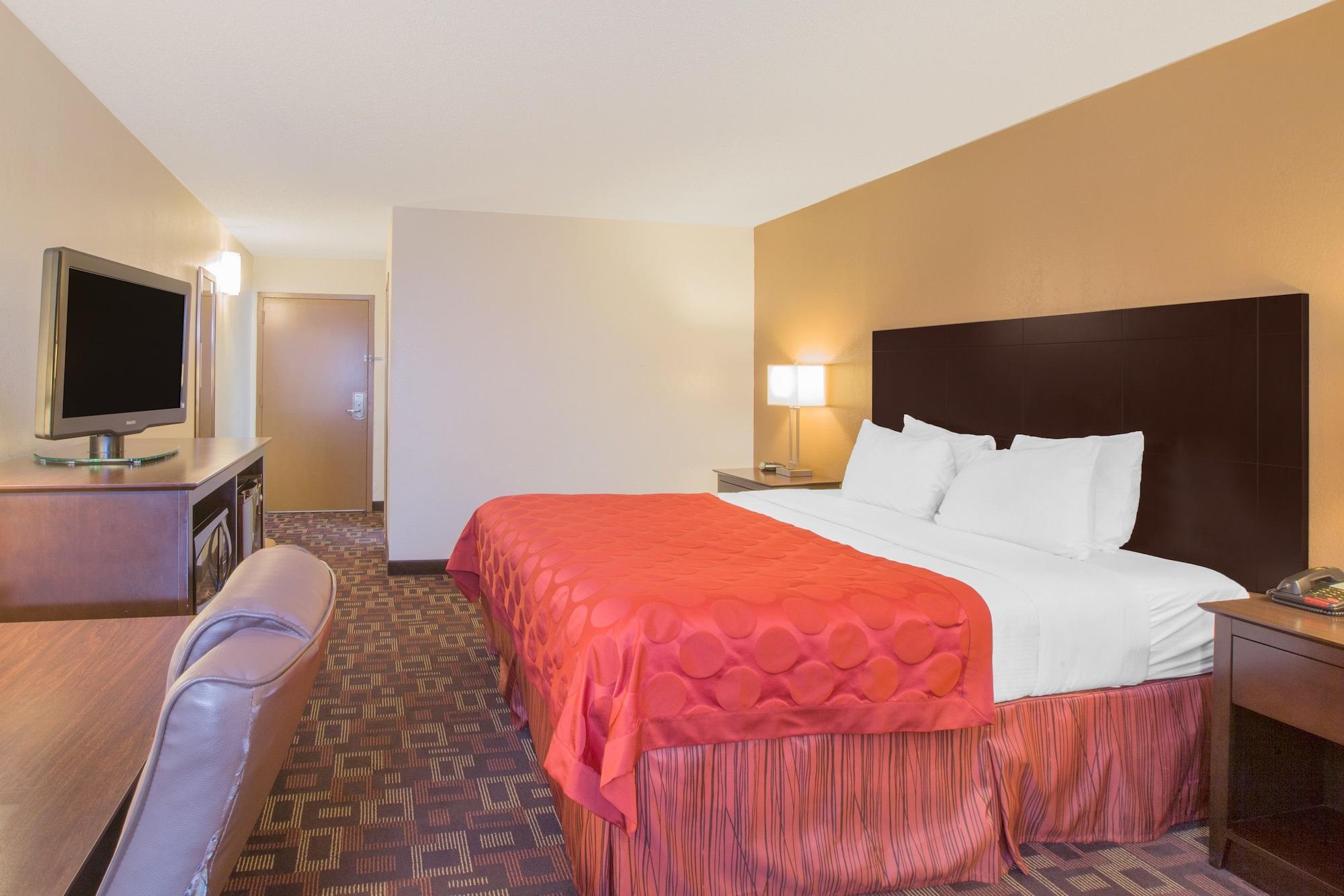 Hôtel Ramada By Wyndham Tulsa Extérieur photo